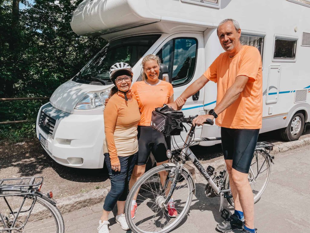 Fahrradtour durch Erfurt mit meinem Mann und Mama. Der Partnerlook war tatsächlich Zufall.